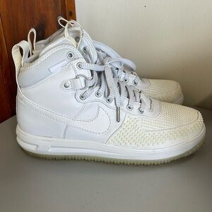 NIKE LUNAR FORCE 1 DUCK BOOT "WHITE/GUM BOTTOM"